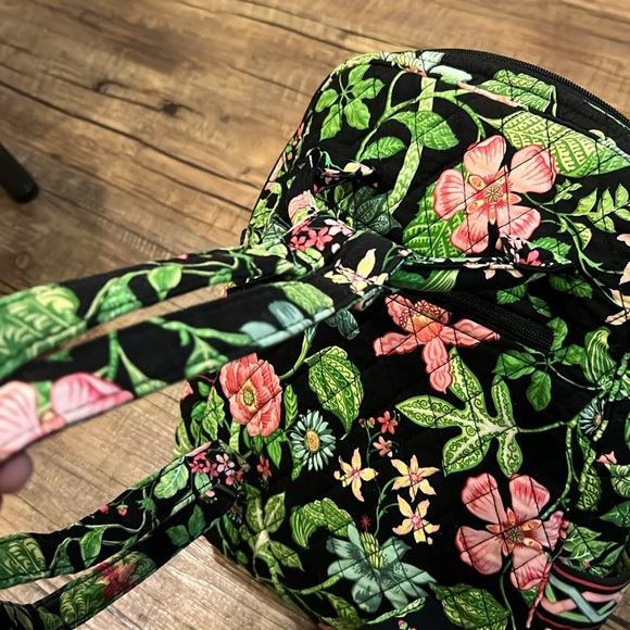 Vera Bradley mini backpackck - Picture 3 of 9